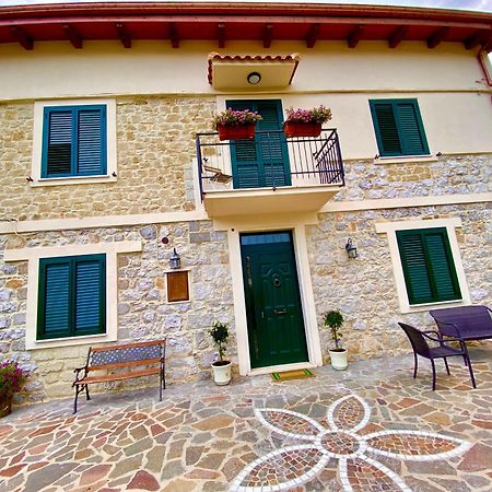 La Casa Di Nonna Tella Bed and Breakfast Lenola Buitenkant foto